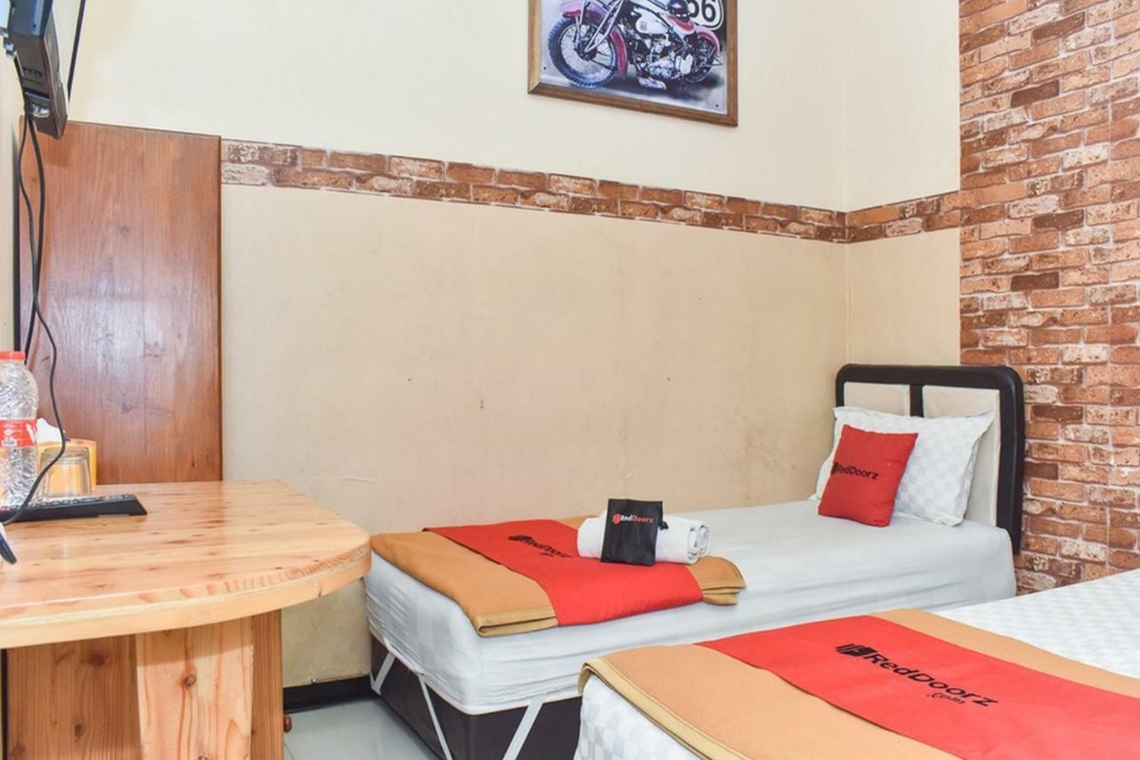 Reddoorz At Omah Wetan Sawojajar Malang Hotel Ngoại thất bức ảnh