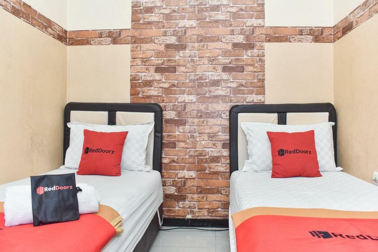 Reddoorz At Omah Wetan Sawojajar Malang Hotel Ngoại thất bức ảnh